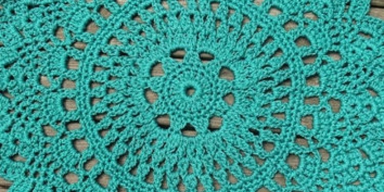 Interesting Crochet Circle Rug