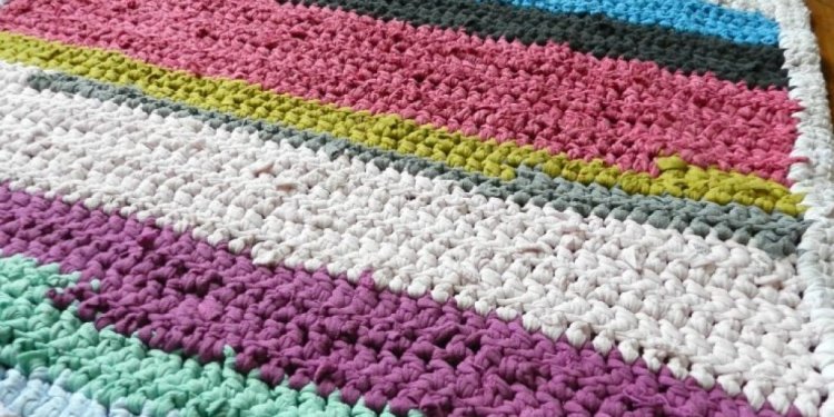 Lovely T Shirt Yarn Rug