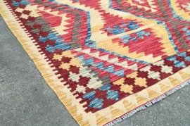 Flatweaves tend to be hand-woven in a faster strategy that requires less manufacturing time and material,  creating a far more affordable handmade rug