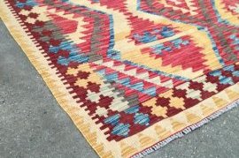 Flatweaves tend to be hand-woven in a faster strategy that requires less manufacturing time and material, creating a far more affordable handmade rug