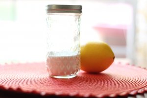 homemade room freshener with essential oils | Thriving home