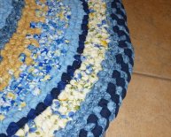 Knotted rag rug instructions